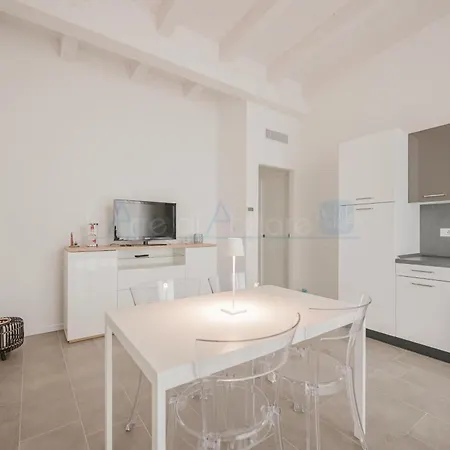 Apartment Wave Island Mega F20